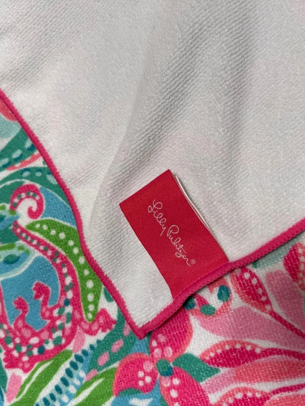 NWOT Lilly Pulitzer Printed Beach Lounge Pool Towel Pink Green Blue 40